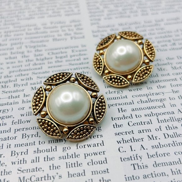 Vintage Vandome Clip-On Earrings | Faux Pearl Gold Tone Signed 1960s Jewelry - Picture 9 of 11